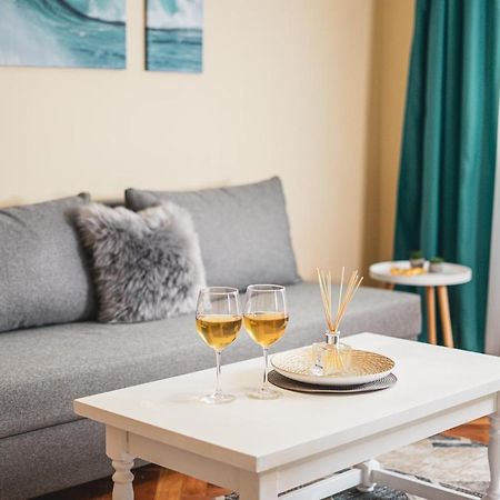 Central And Modern Apartment With Free Parking ทิมิชัวรา ภายนอก รูปภาพ