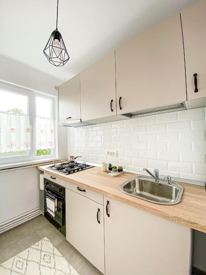 Central And Modern Apartment With Free Parking ทิมิชัวรา ภายนอก รูปภาพ