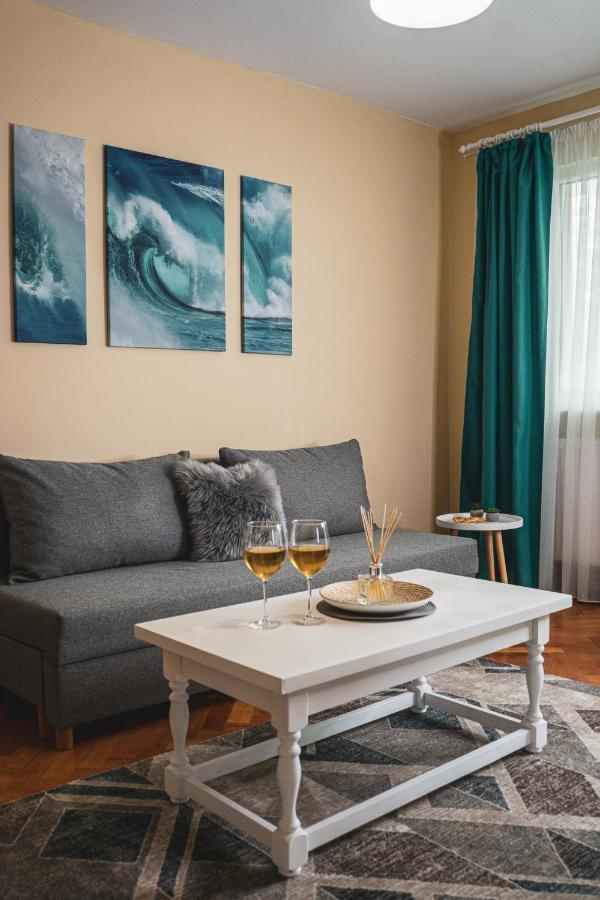 Central And Modern Apartment With Free Parking ทิมิชัวรา ภายนอก รูปภาพ