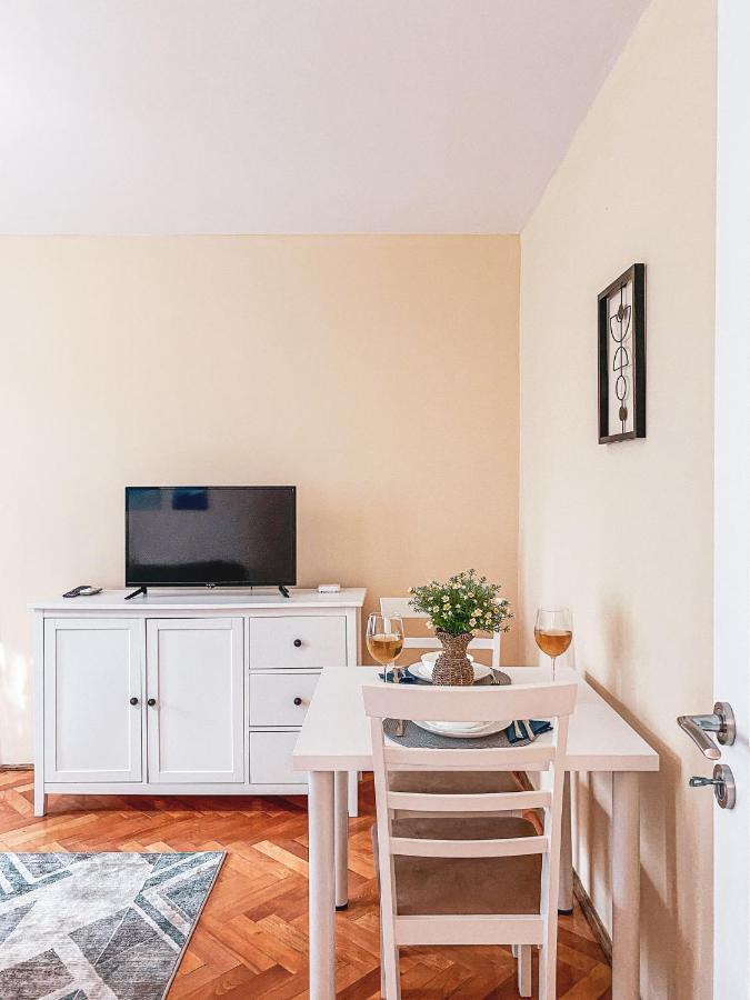 Central And Modern Apartment With Free Parking ทิมิชัวรา ภายนอก รูปภาพ
